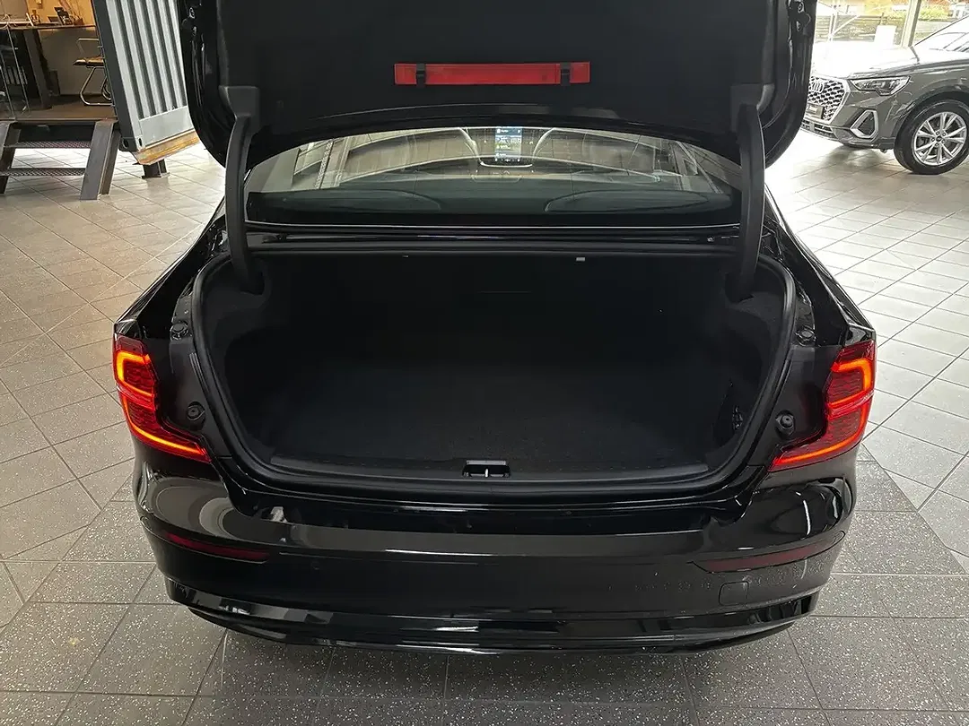 Volvo S60 B5 AWD Ultimate Dark - Thumbnail 17