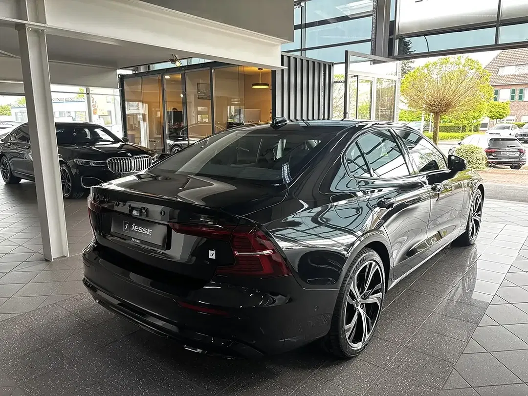Volvo S60 B5 AWD Ultimate Dark - Thumbnail 5