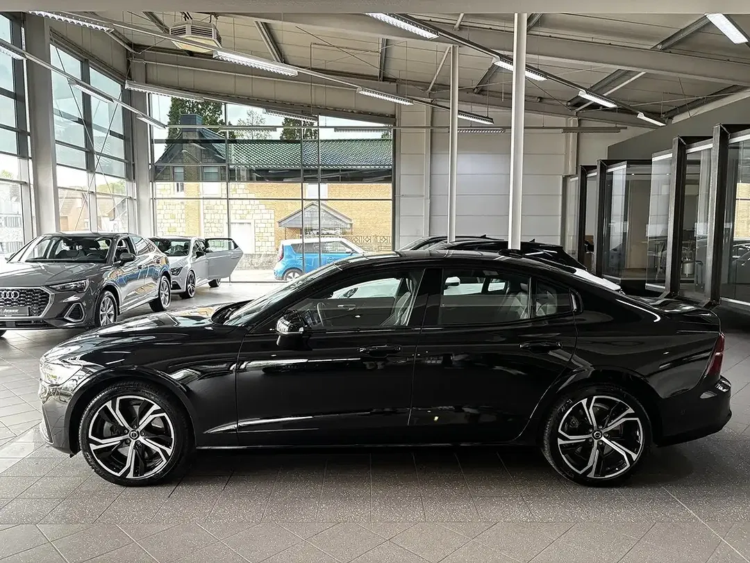 Volvo S60 B5 AWD Ultimate Dark - Thumbnail 8