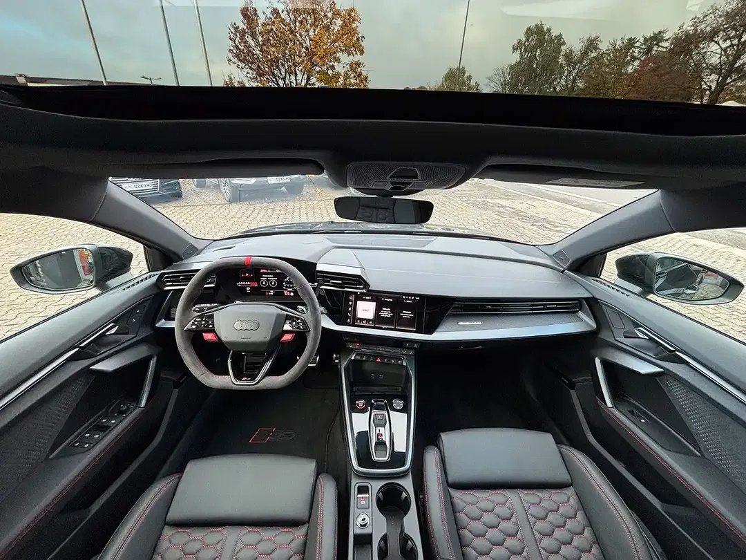 Audi RS3 2.5 TFSI quattro - Thumbnail 16