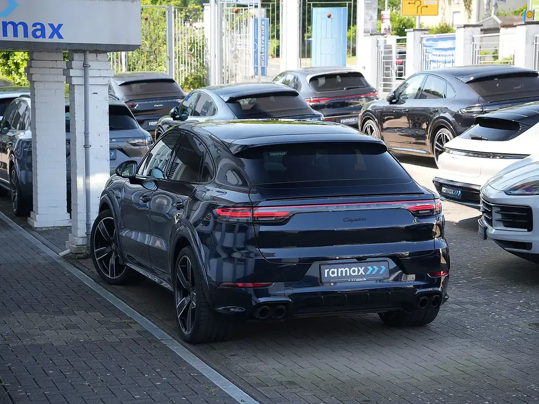 Porsche Cayenne E-Hybrid Coupe - Thumbnail 8