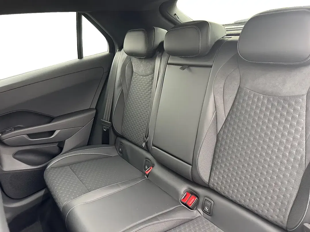 Volkswagen T-Roc 1.5 TSI DSG R-Line - Thumbnail 9