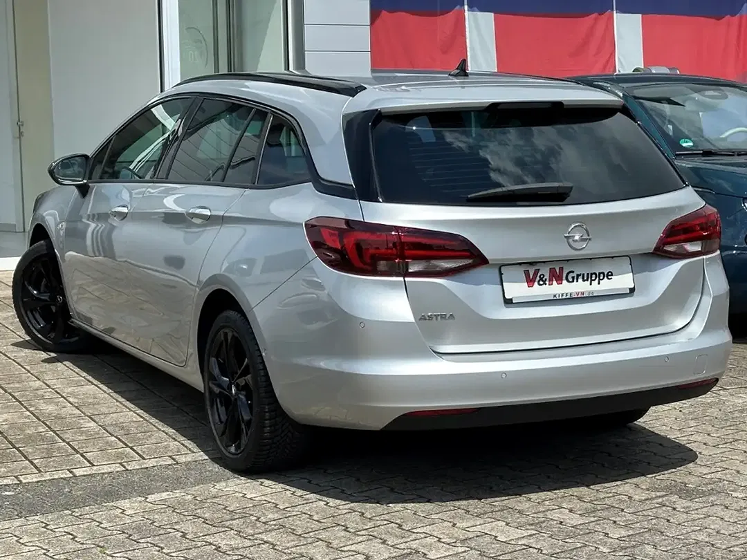 Opel Astra OPC Ultimate - Thumbnail 2