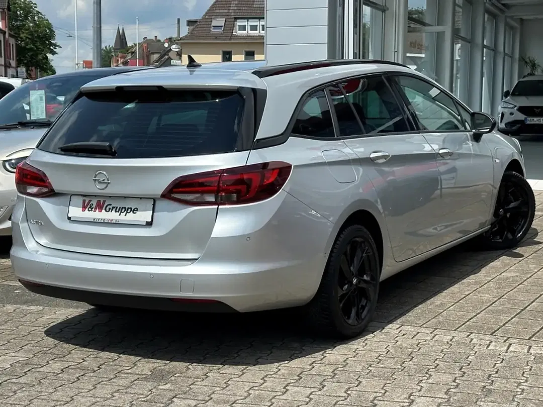 Opel Astra OPC Ultimate - Thumbnail 4