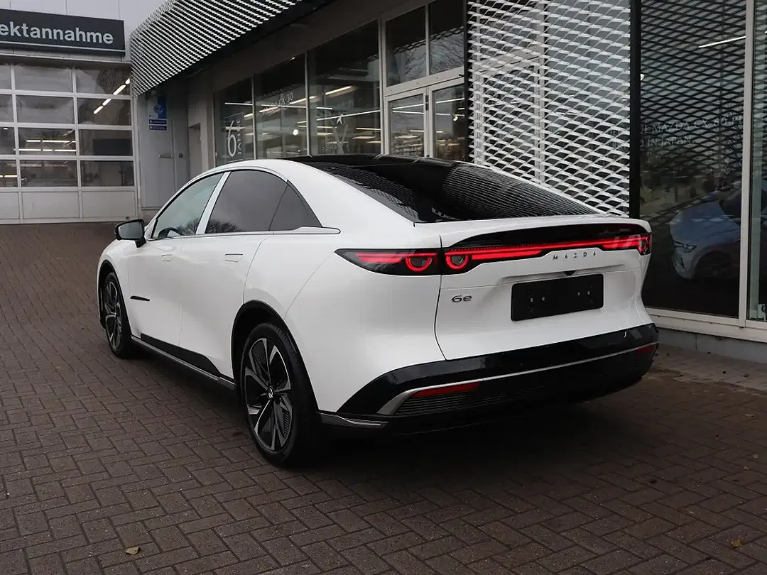 Mazda 6e Takumi Plus - Thumbnail 3