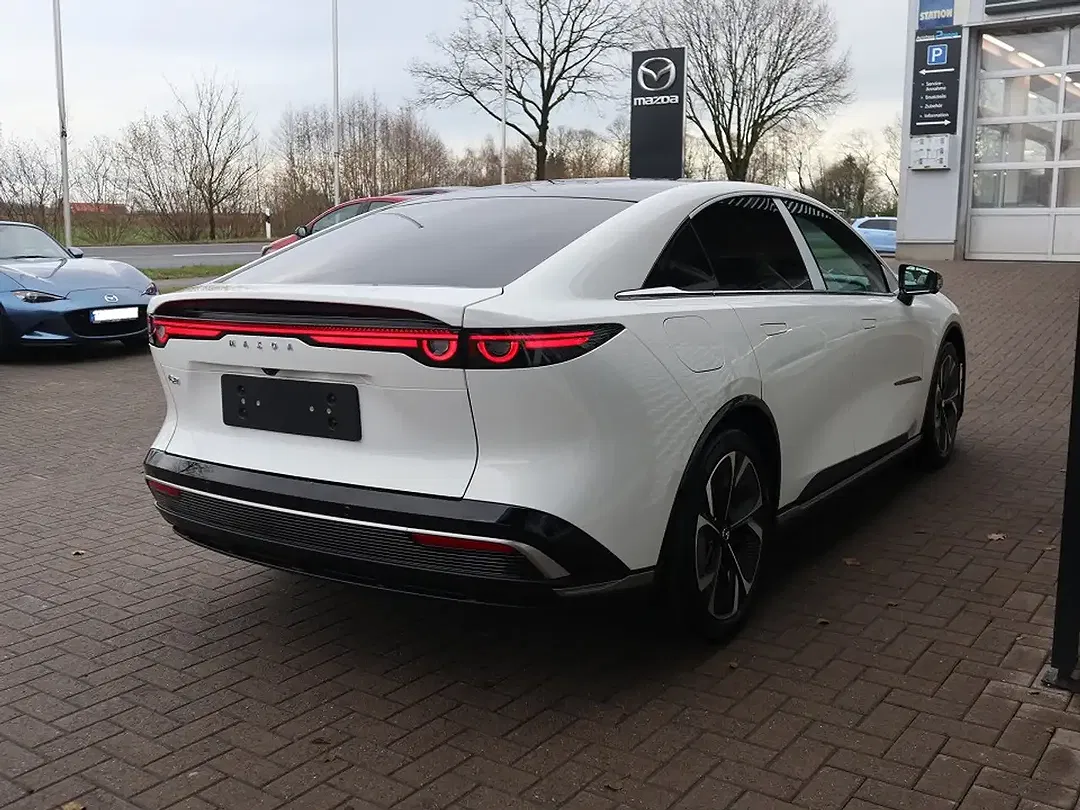 Mazda 6e Takumi Plus - Thumbnail 5