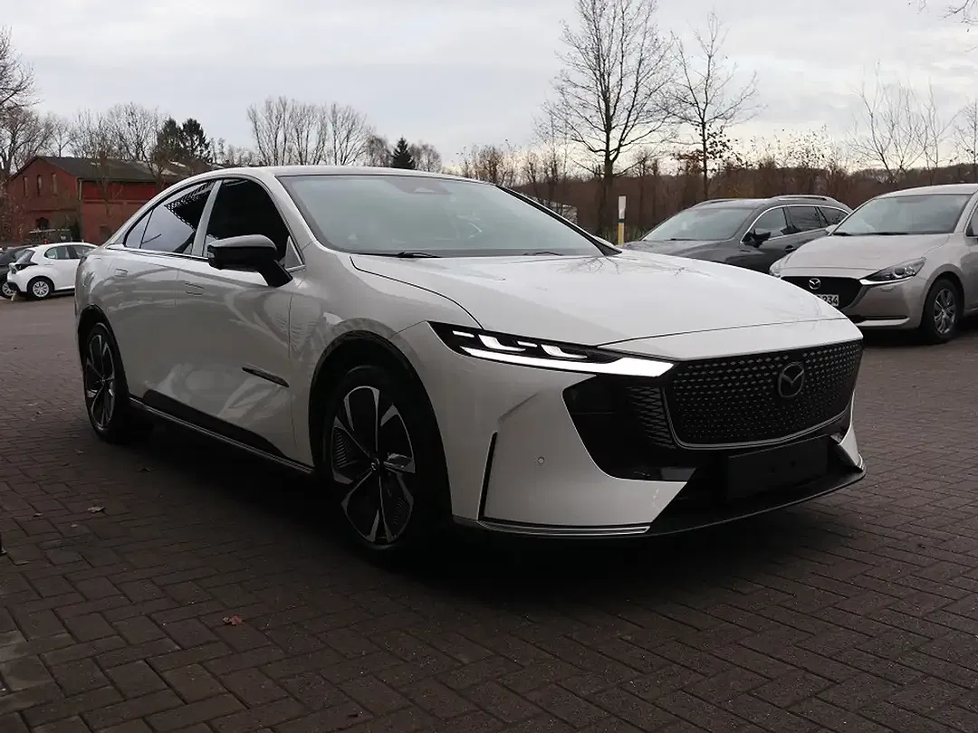 Mazda 6e Takumi Plus - Thumbnail 6