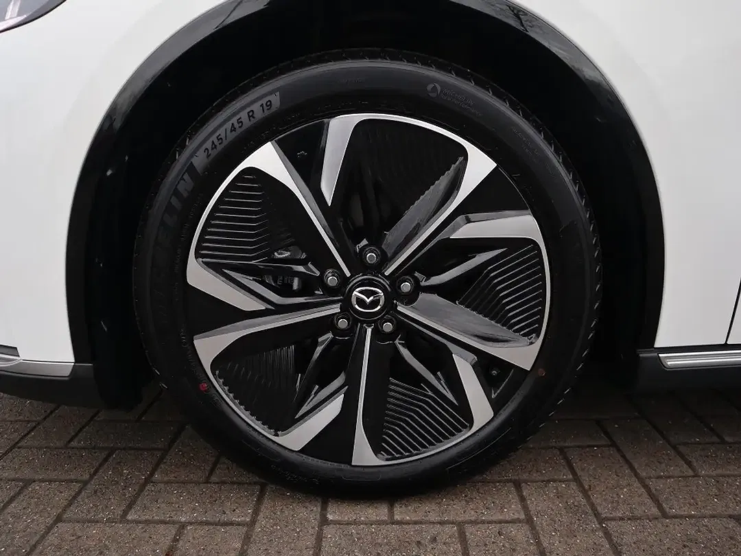 Mazda 6e Takumi Plus - Thumbnail 8