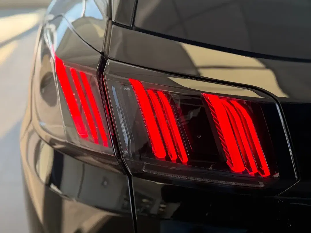Peugeot 3008 GT - Thumbnail 9