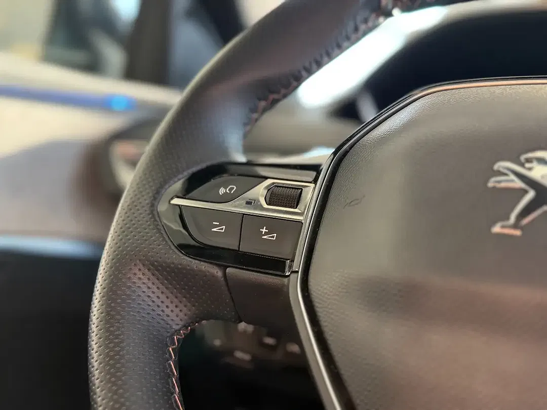 Peugeot 3008 GT - Thumbnail 18