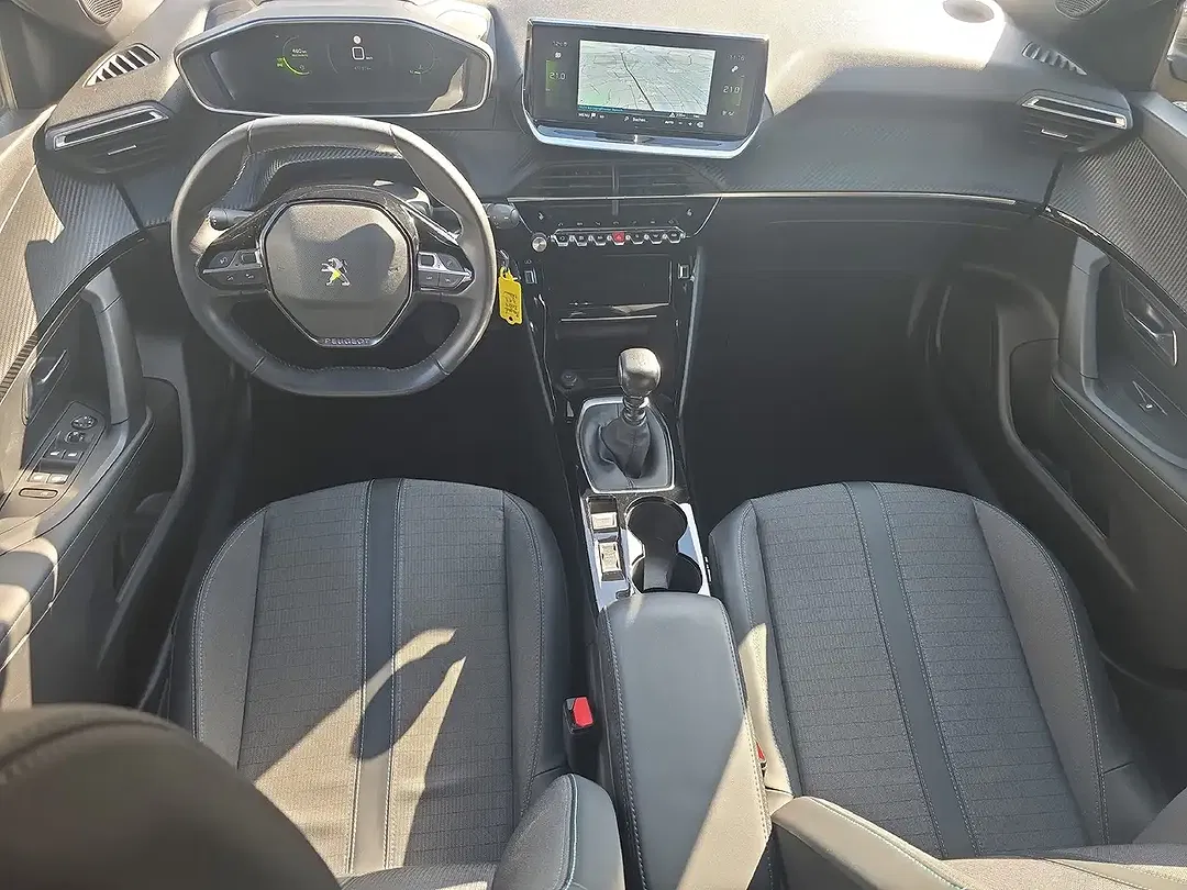 Peugeot 2008 130 PureTech Allure Pack - Thumbnail 6
