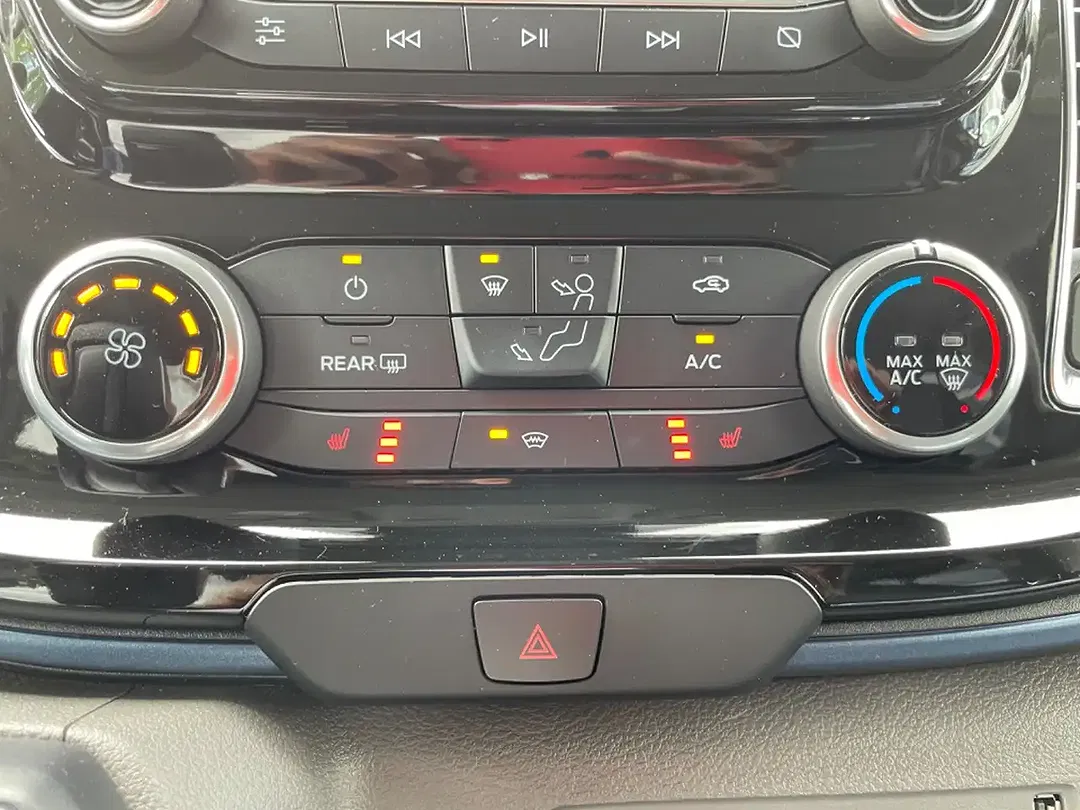 Ford Tourneo Custom Active - Thumbnail 11