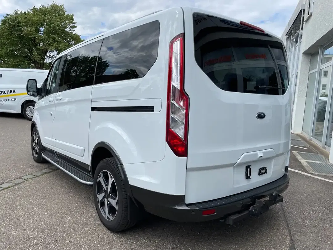 Ford Tourneo Custom Active - Thumbnail 4