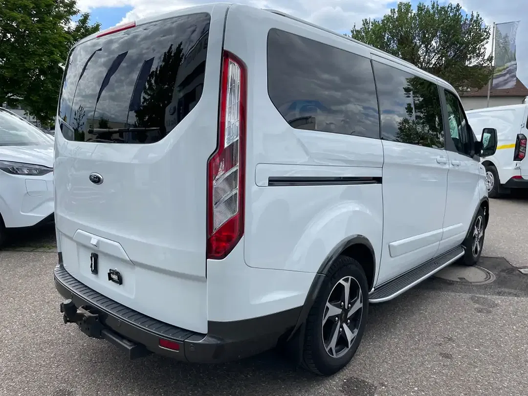 Ford Tourneo Custom Active - Thumbnail 5
