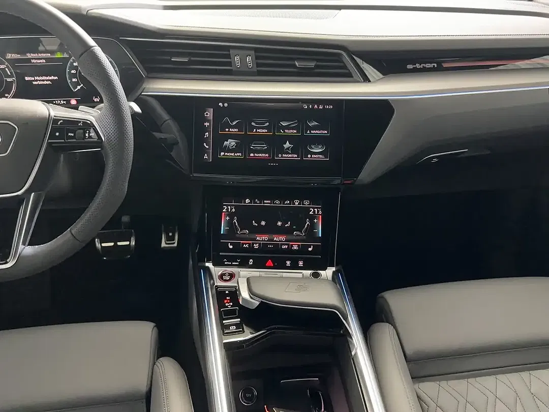 Audi SQ8 e-tron quattro - Thumbnail 10