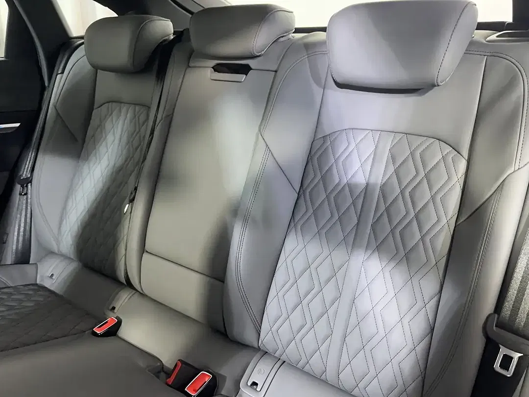 Audi SQ8 e-tron quattro - foto 15