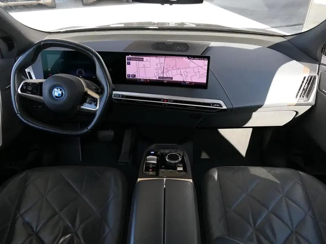 BMW iX xDrive Sport Pro - Thumbnail 4