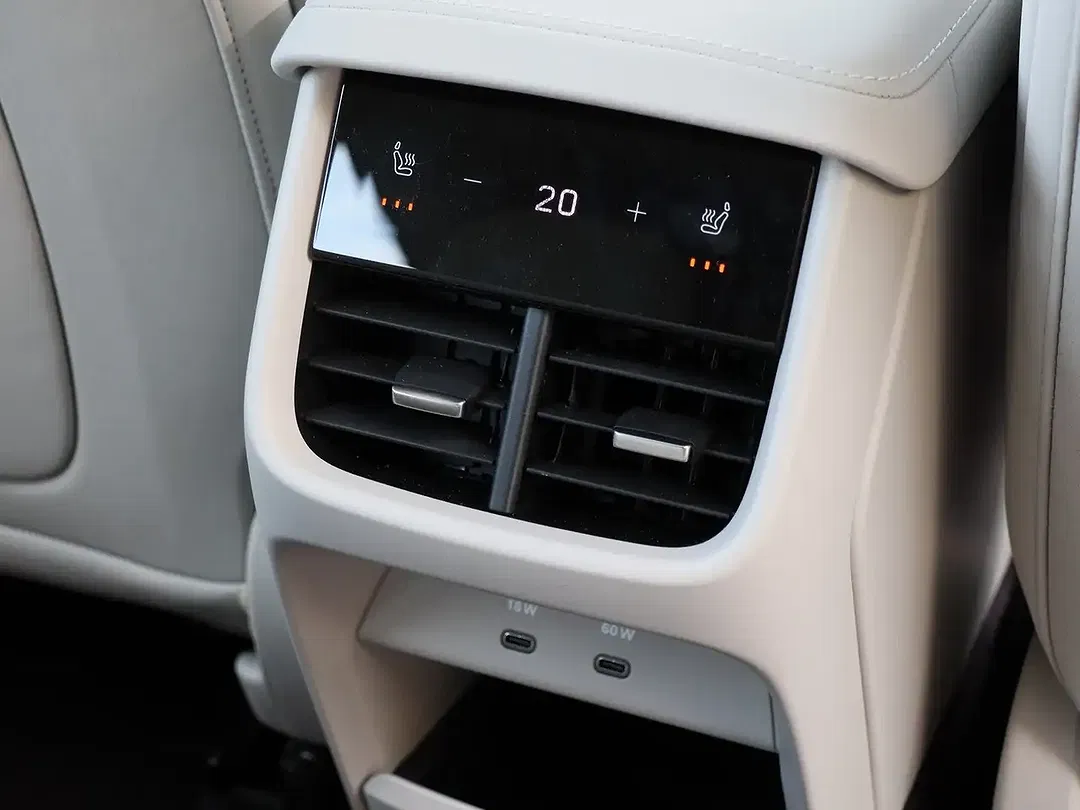 Volvo EX60 eAWD Ultra - Thumbnail 15