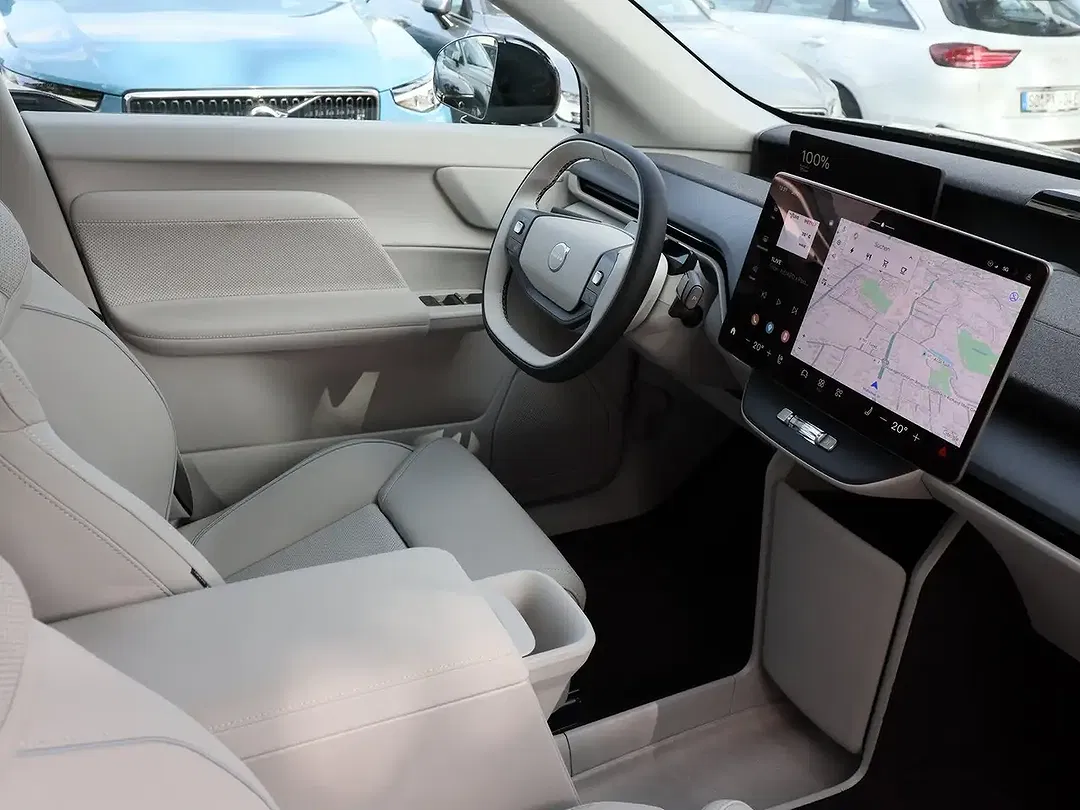 Volvo EX60 eAWD Ultra - Thumbnail 3