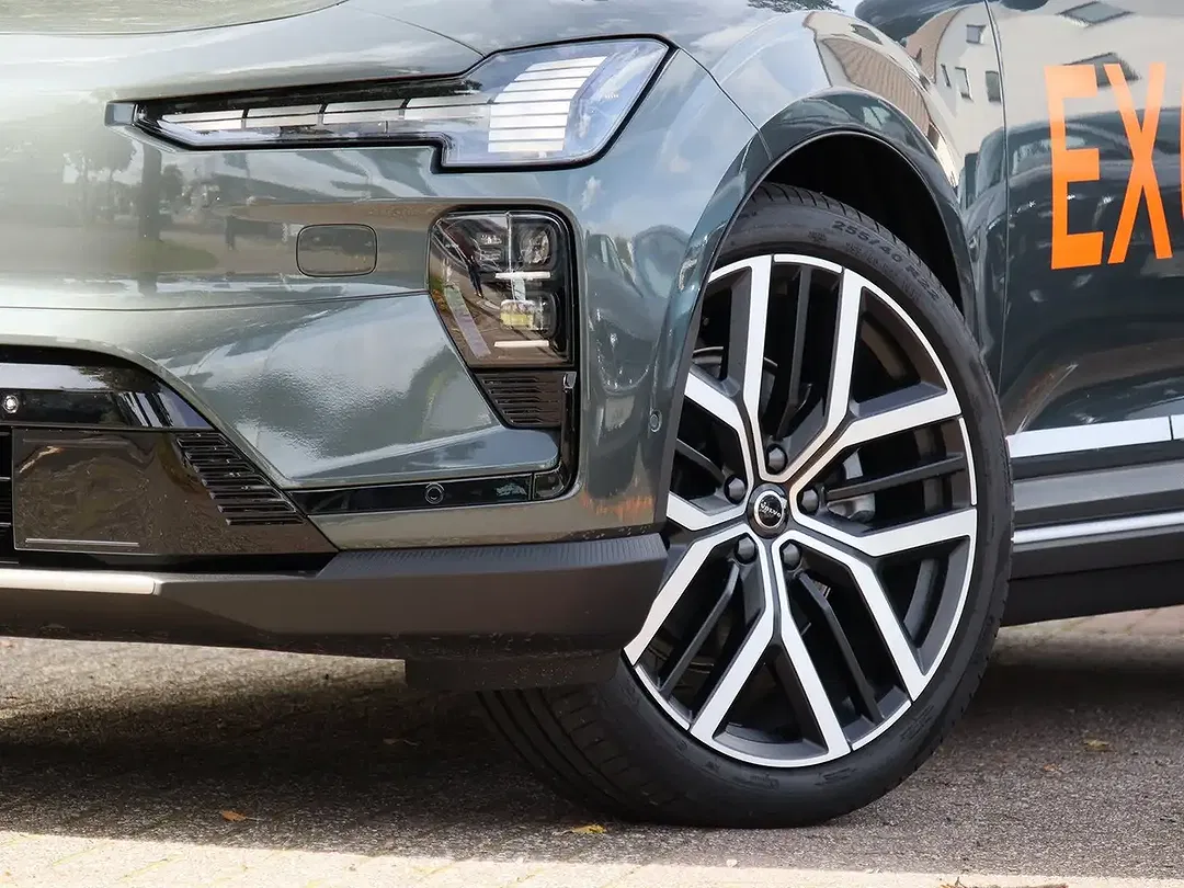 Volvo EX60 eAWD Ultra - Thumbnail 5