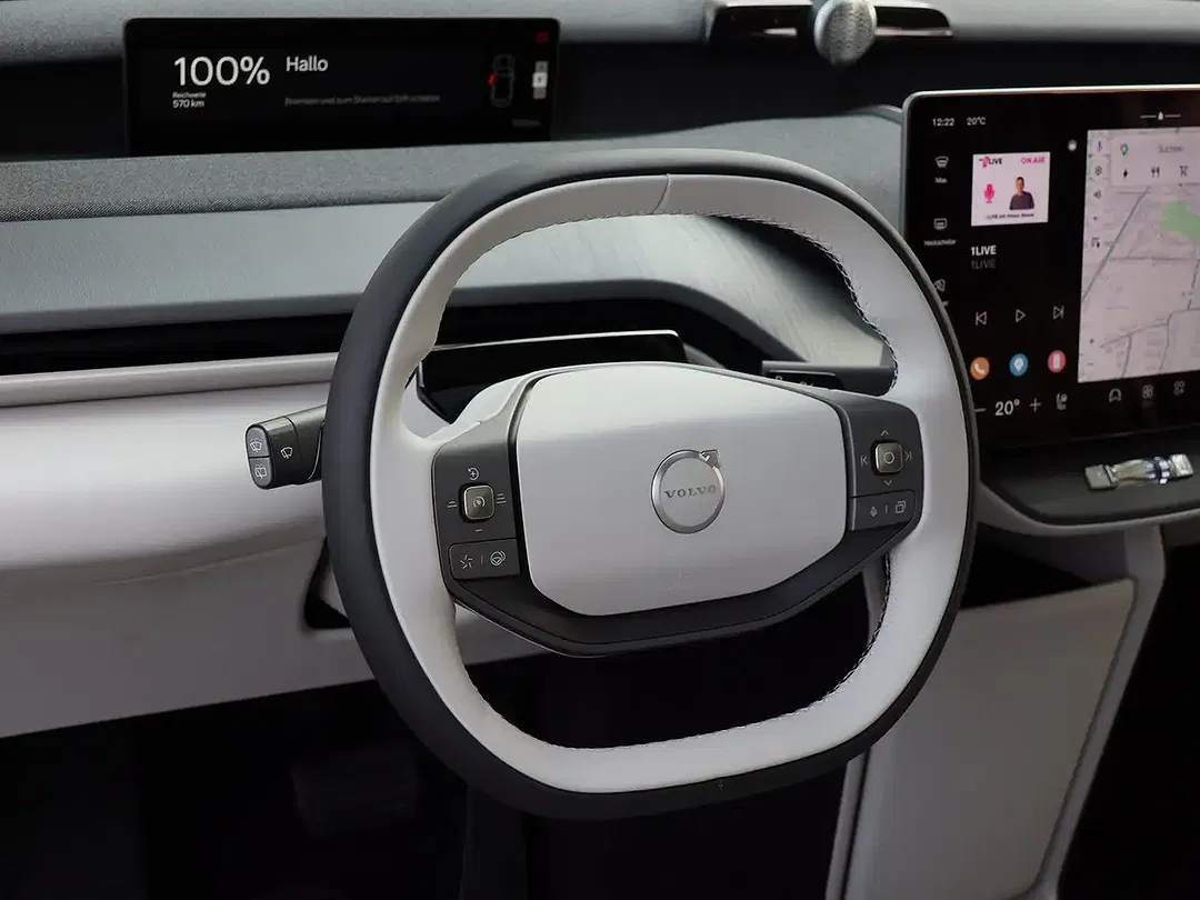 Volvo EX60 eAWD Ultra - Thumbnail 9