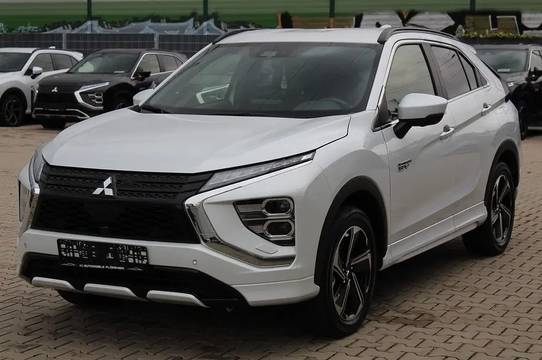 Mitsubishi Eclipse Cross 2.4 4WD Plus Select Black - Afbeelding 1