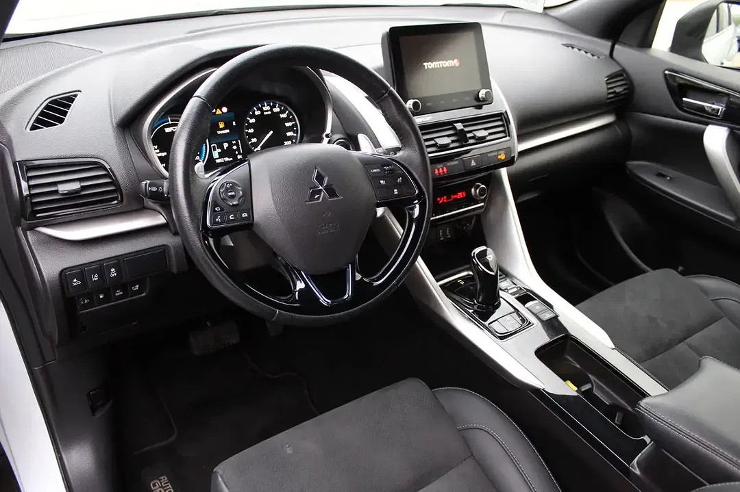 Mitsubishi Eclipse Cross 2.4 4WD Plus Select Black - Thumbnail 11