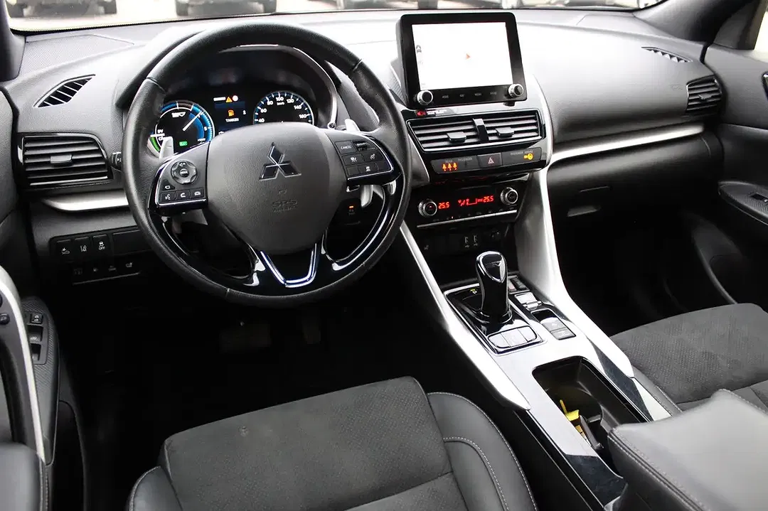 Mitsubishi Eclipse Cross 2.4 4WD Plus Select Black - Thumbnail 13