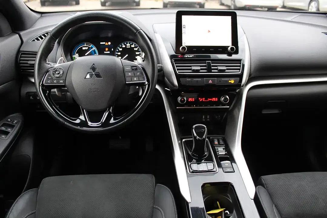 Mitsubishi Eclipse Cross 2.4 4WD Plus Select Black - Thumbnail 14