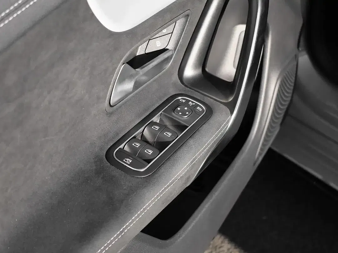 Mercedes-Benz CLA 200 AMG Edition Night - Thumbnail 8