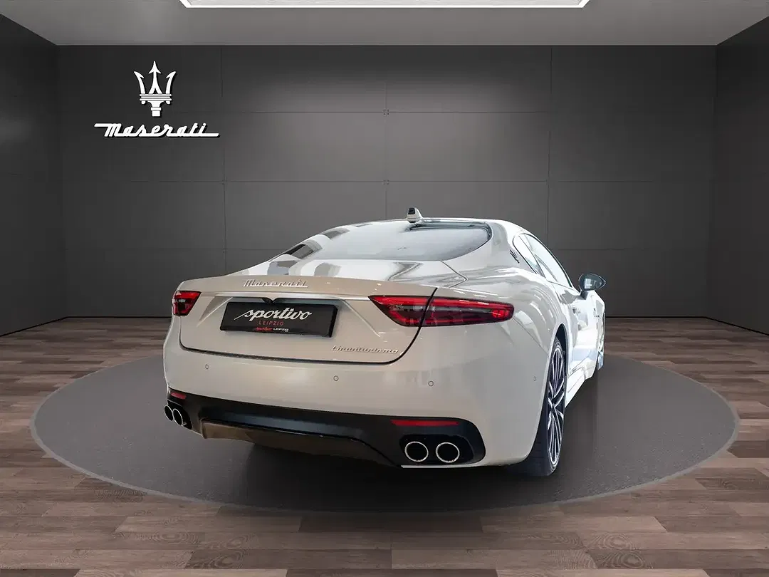 Maserati GranTurismo Modena - Thumbnail 4
