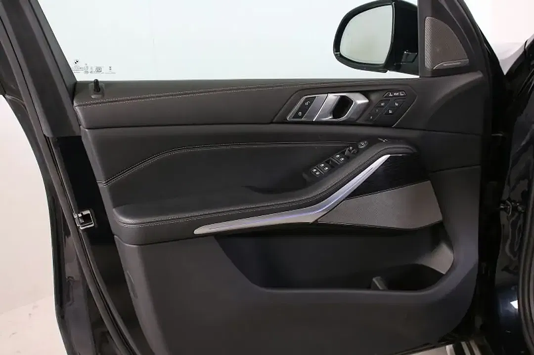 BMW X7 xDrive M Sport - Thumbnail 10