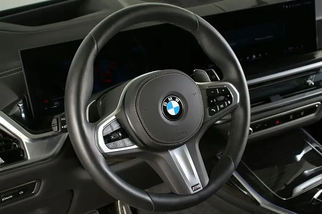 BMW X7 xDrive M Sport - Thumbnail 12