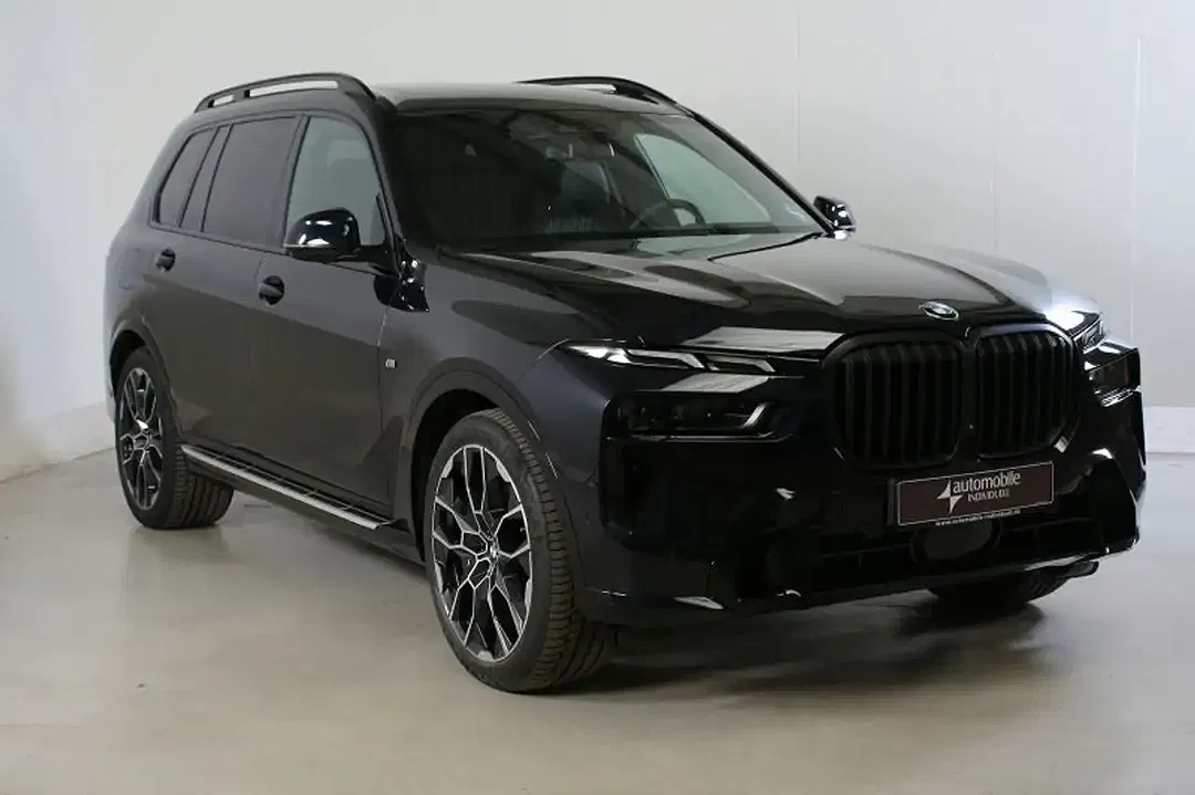 BMW X7 xDrive M Sport - Thumbnail 2