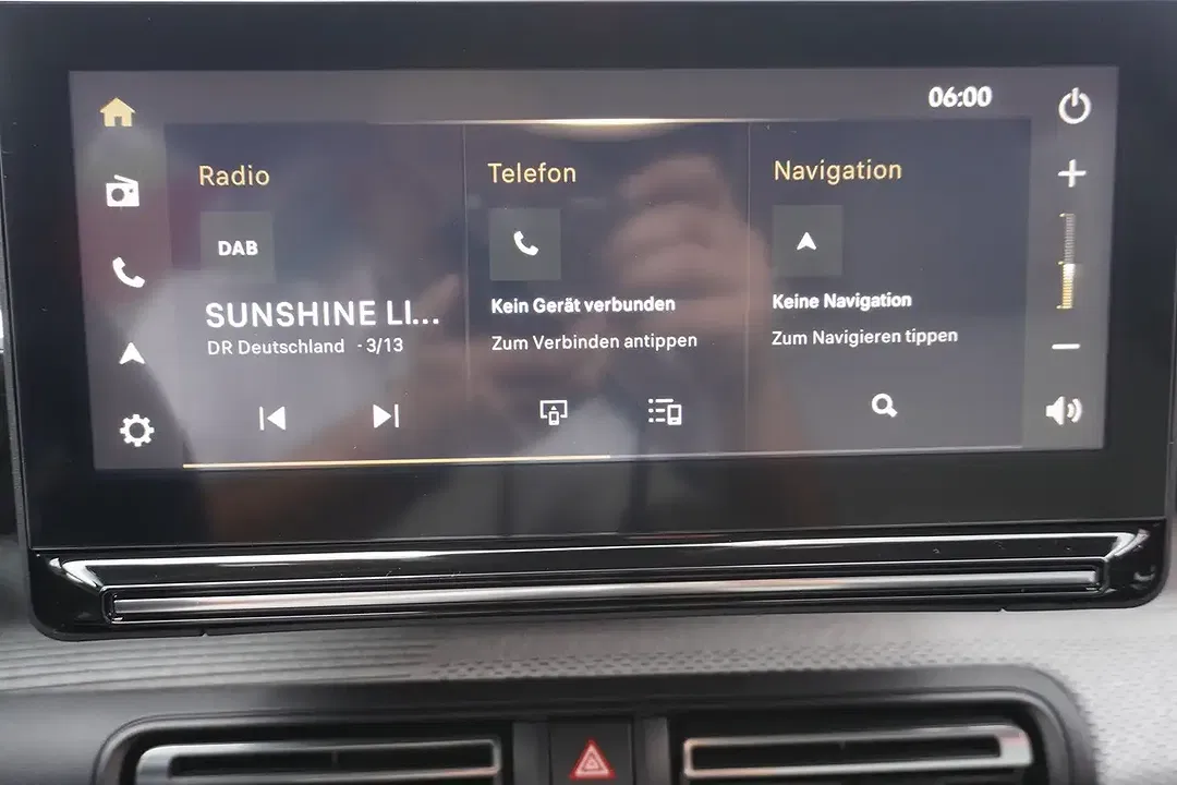 Citroen C3 Aircross EAT8 Hybrid Plus - Thumbnail 14