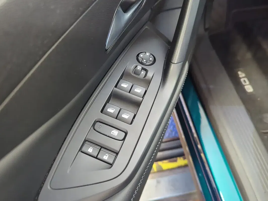 Peugeot 408 130 PureTech Allure - Thumbnail 13