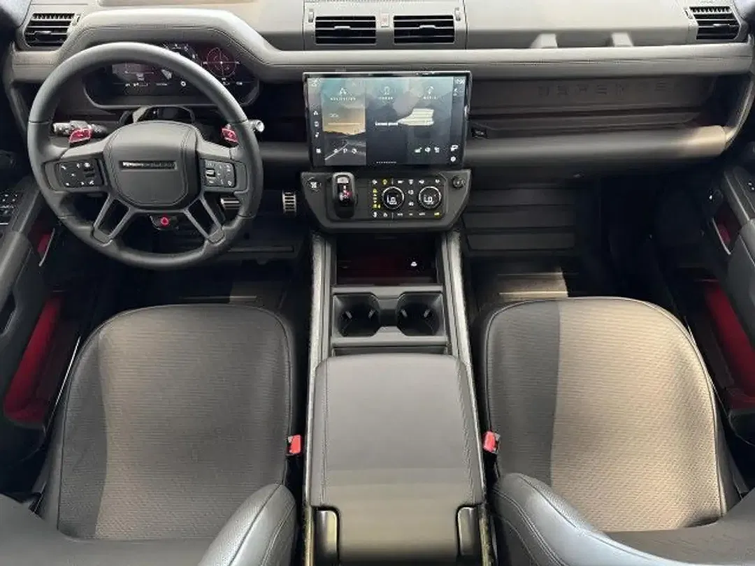 Land Rover Defender P635 OCTA 110 - Thumbnail 4
