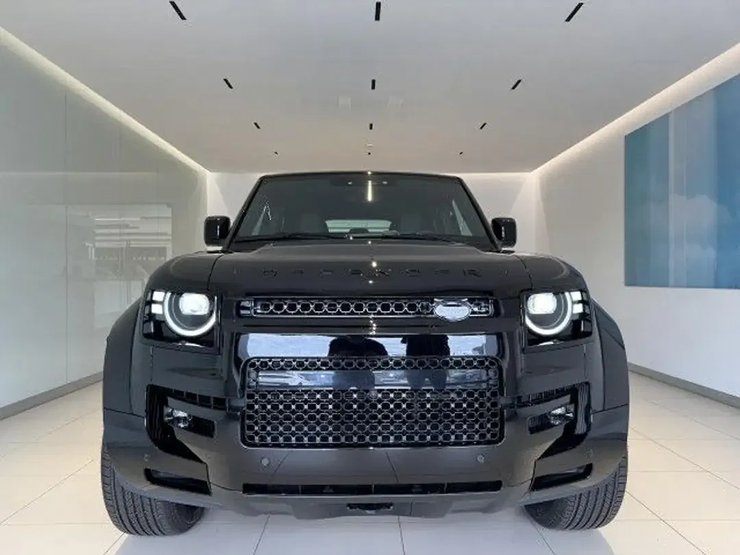 Land Rover Defender P635 OCTA 110 - Thumbnail 7