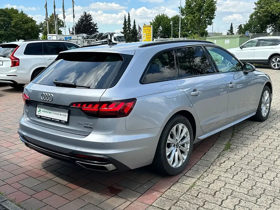 Audi A4 45 TFSI quattro Matrix LED Avant - Thumbnail 3