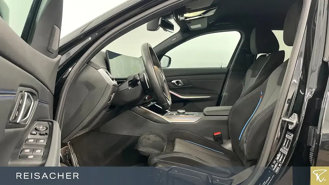BMW 320 xDrive M Sport - Thumbnail 4