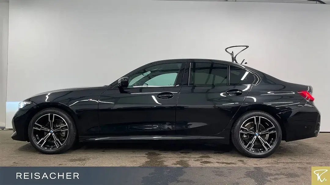 BMW 320 xDrive M Sport - Thumbnail 9