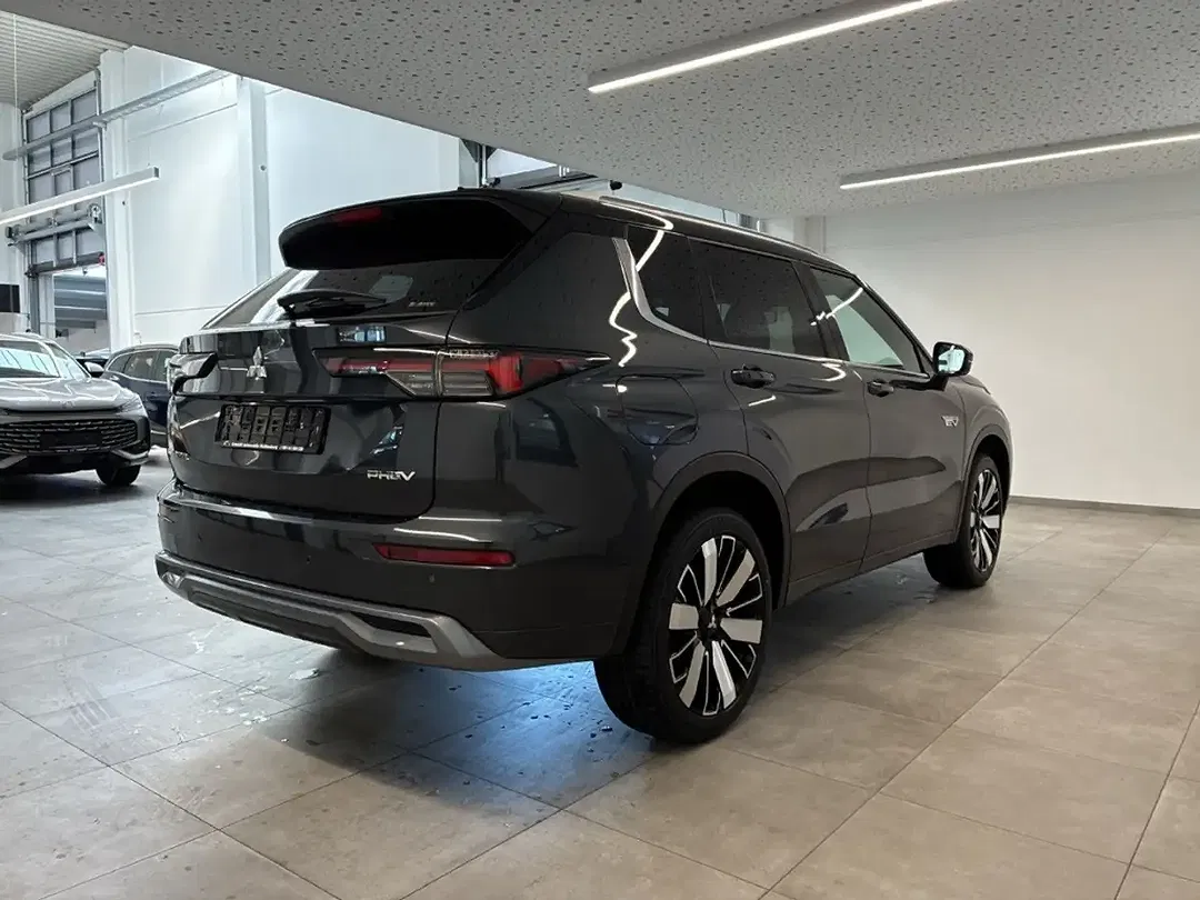 Mitsubishi Outlander 2.4 Diamant Top - Thumbnail 4