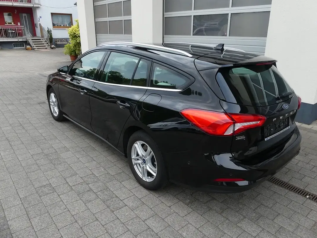 Ford Focus ST-Line X - Thumbnail 8
