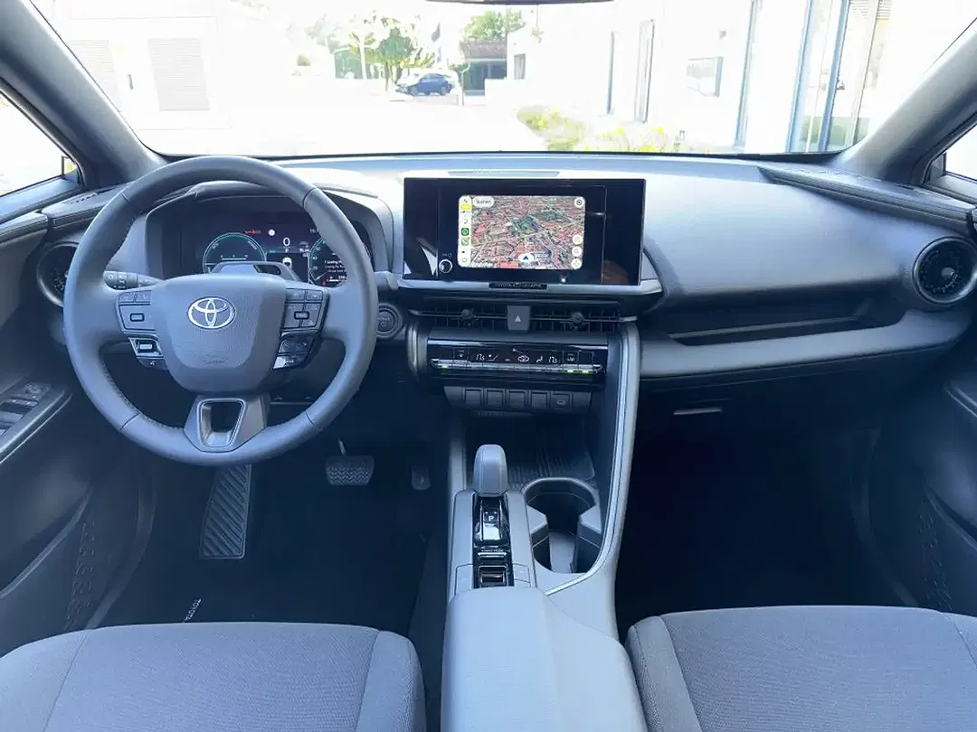 Toyota C-HR Hybrid Active - Thumbnail 12