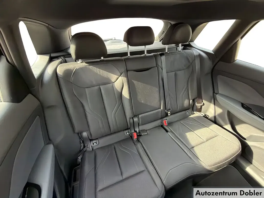 Audi Q3 S line - Thumbnail 10
