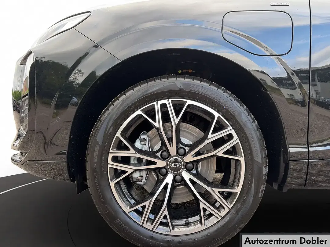 Audi Q3 S line - Thumbnail 5