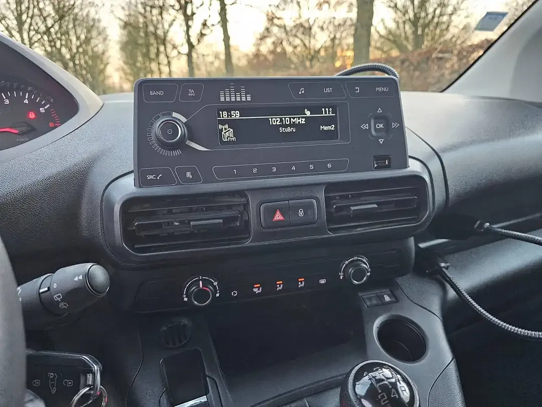 Peugeot Partner BlueHDi L2 Pro - Thumbnail 24