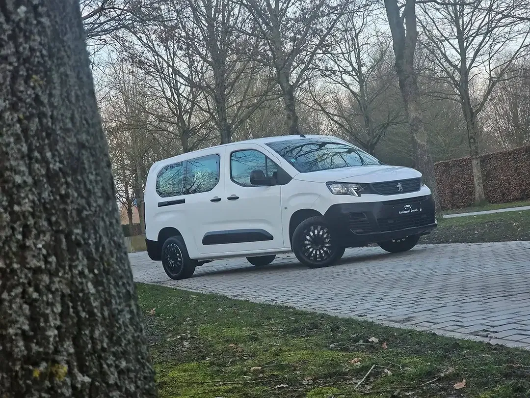 Peugeot Partner BlueHDi L2 Pro - Thumbnail 46