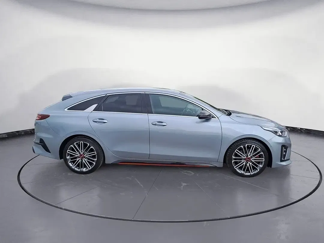 Kia ProCeed / pro_cee'd 1.6 T-GDI DCT GT GT-Line Top - Thumbnail 5