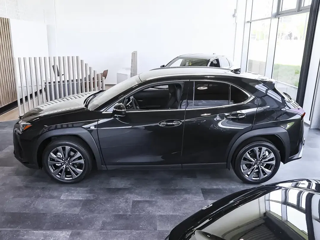 Lexus UX 250h 300h F SPORT Design - Thumbnail 3